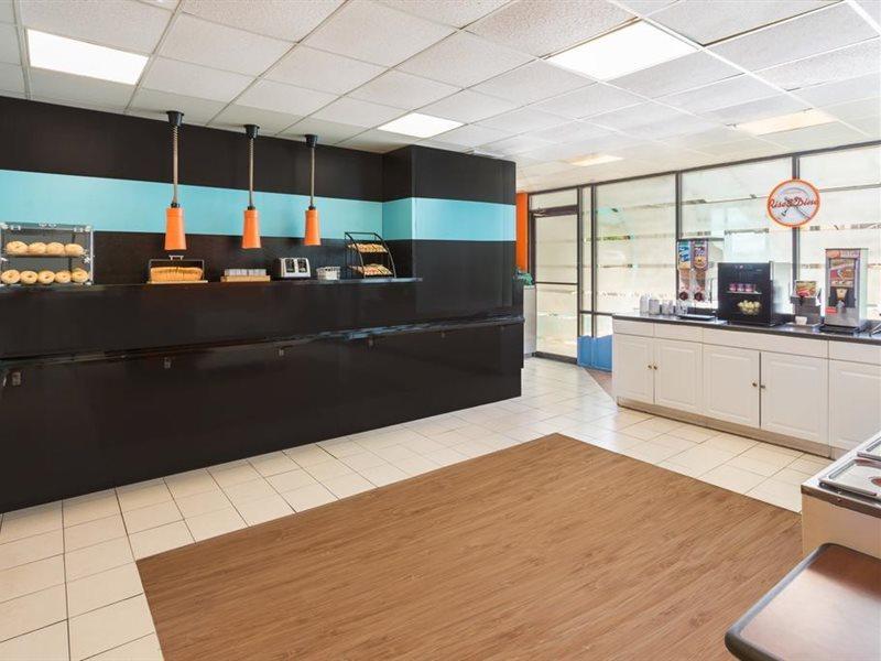 Howard Johnson By Wyndham 2*