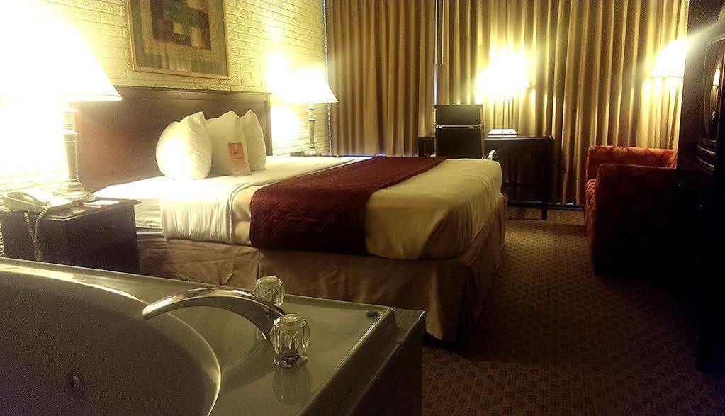Howard Johnson By Wyndham Hotel 2*